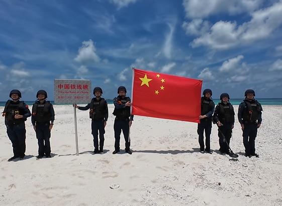 5月3日，中国海警在南海铁线礁展开了一次果断有力的主权执法行动。
 
我国海警执