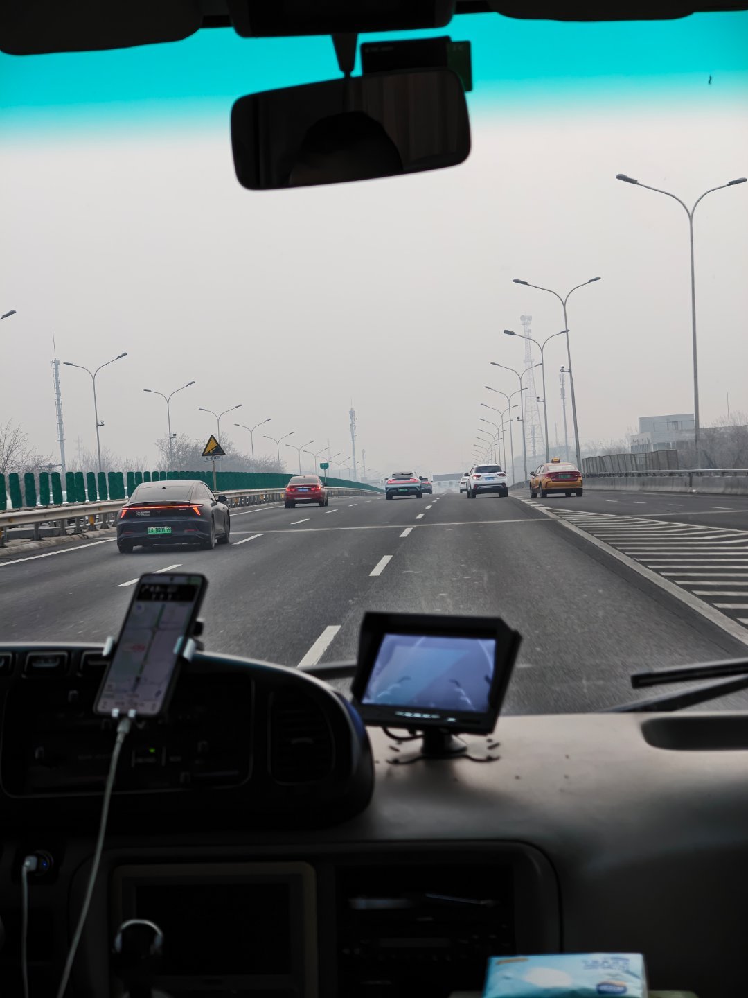 元宵节今天早上在北京干活，下午回深圳过节