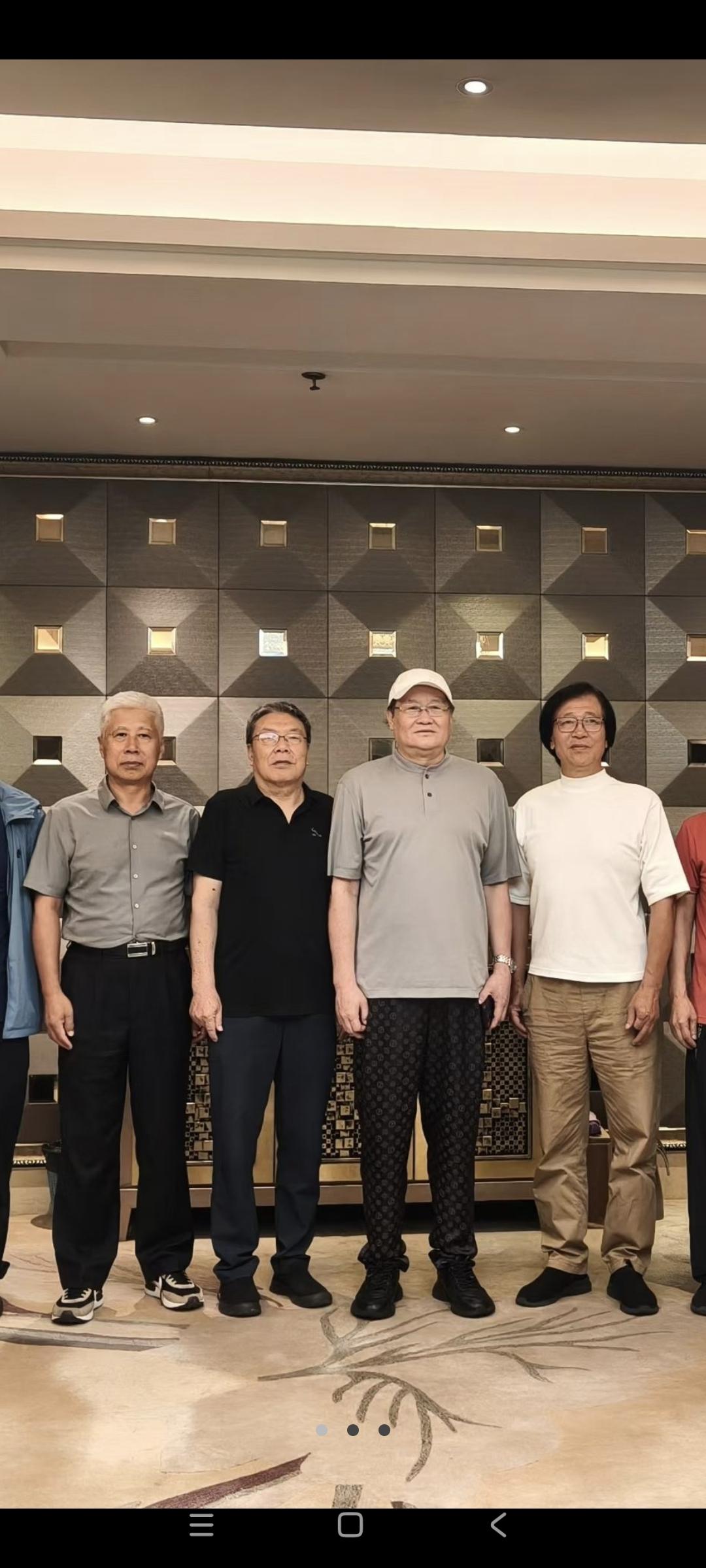 著名词作家宋青松、著名画家马玉岩、著名词作家车行、著名画家周尊圣在牡丹江驻京联络