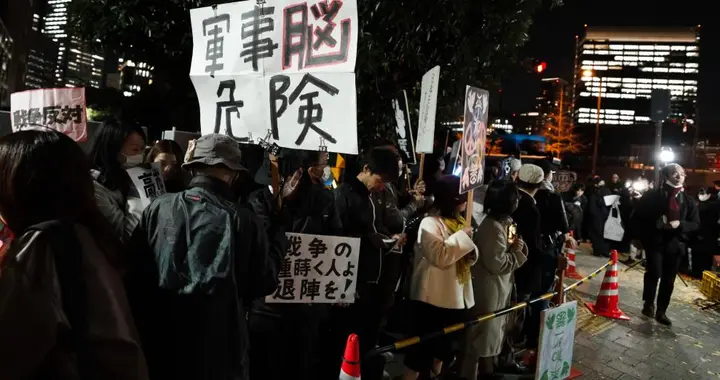 海外网评：极力突破“和平宪法”对日本是一条不归路