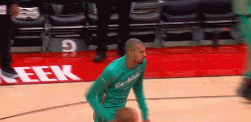 这扣篮太帅了，如果文班用这个动作参加扣篮大赛的话，估计满屏都是10分……