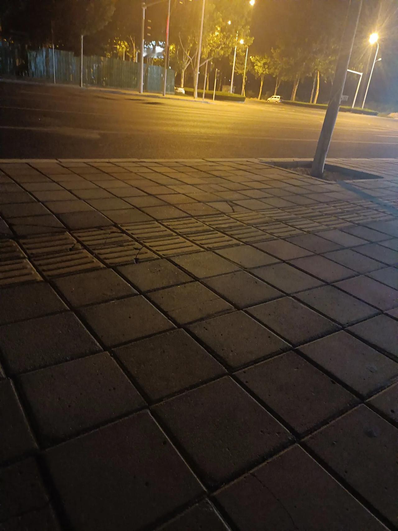 付出给予对的人，都不会错付。
付出给予错的人，都会不满足。
就像一个男人，会做饭
