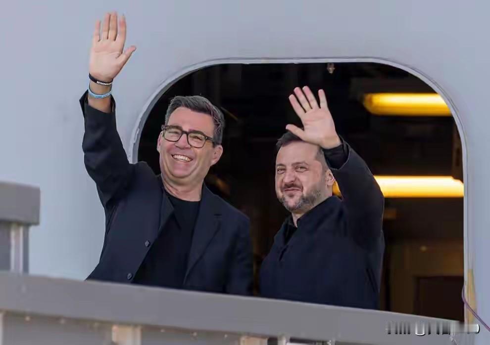英国新首相刚上任就援助乌克兰，他的做法只能导致自己快速下台，民意是不支持援助乌克
