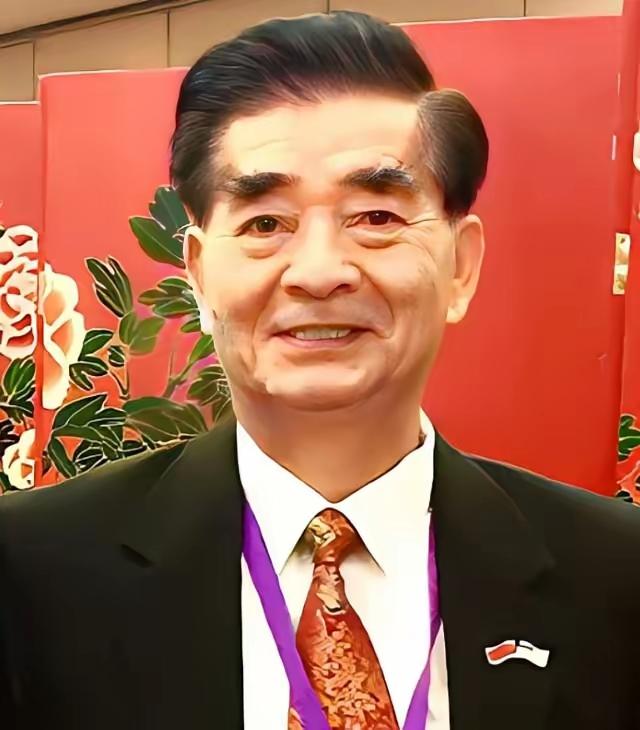 现在中国最该警惕的，不只是台湾问题，不只是同美国的较量，也不是日本挑衅，而是必须