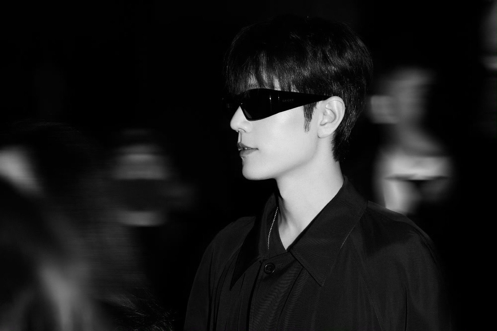 肖战以实力登顶国际舞台肖战独树一帜的东方荣光肖战成为2026米兰时装周最受热议名