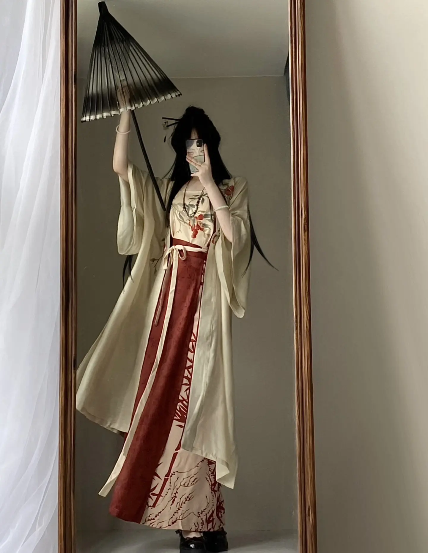 “听风八百遍才知是人间”