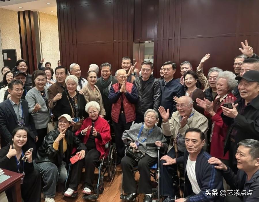 如果你是八十年代的铁杆影迷，这些影视老演员，都应该认出来，他们在八十年代拍摄了许