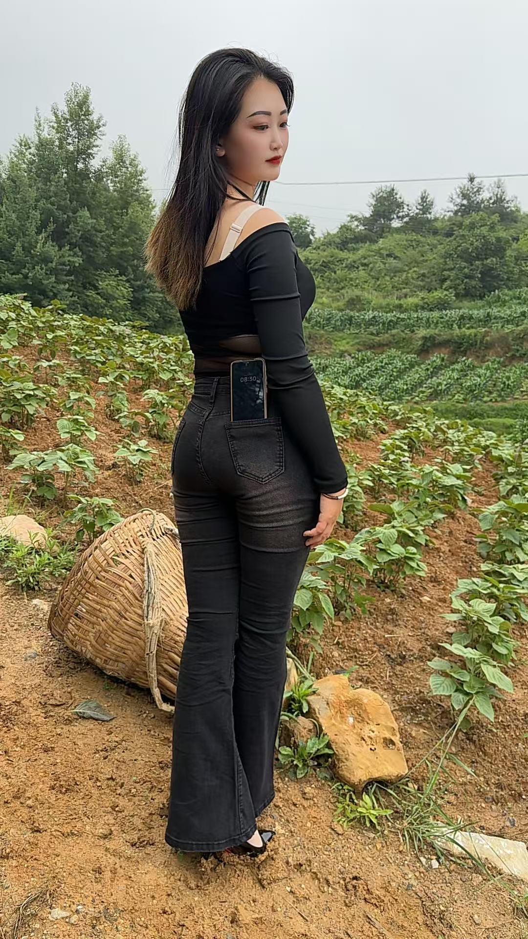 如果真心了，钱算什么？如果在乎了时间算什么？如果真爱了，年龄算什么？结...