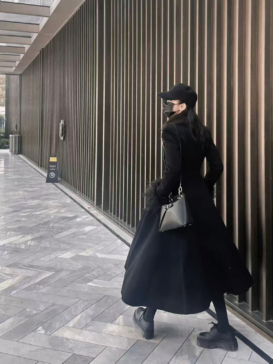 迪丽热巴Allblack甜酷姐迪丽热巴甜酷的Allblack哇！Allblack