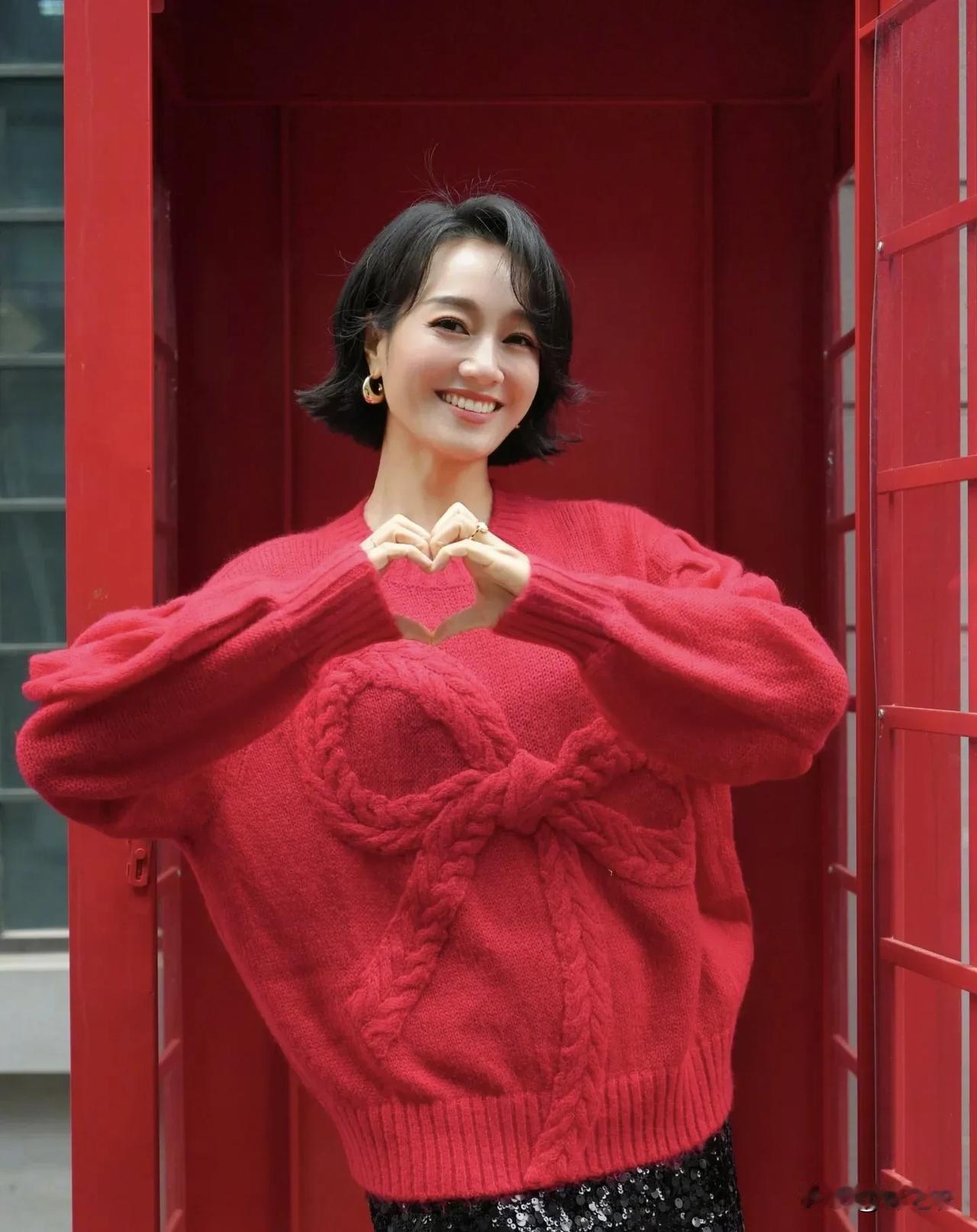 朱丹的行为可能是因为家庭环境塑造了她，毕竟她对于自己处于什么样的环境而不自知，甚