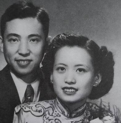 1942年，缅甸原始森林，一位青年军官与部队失散了，在痢疾、饥饿、蚂蟥的威胁下，
