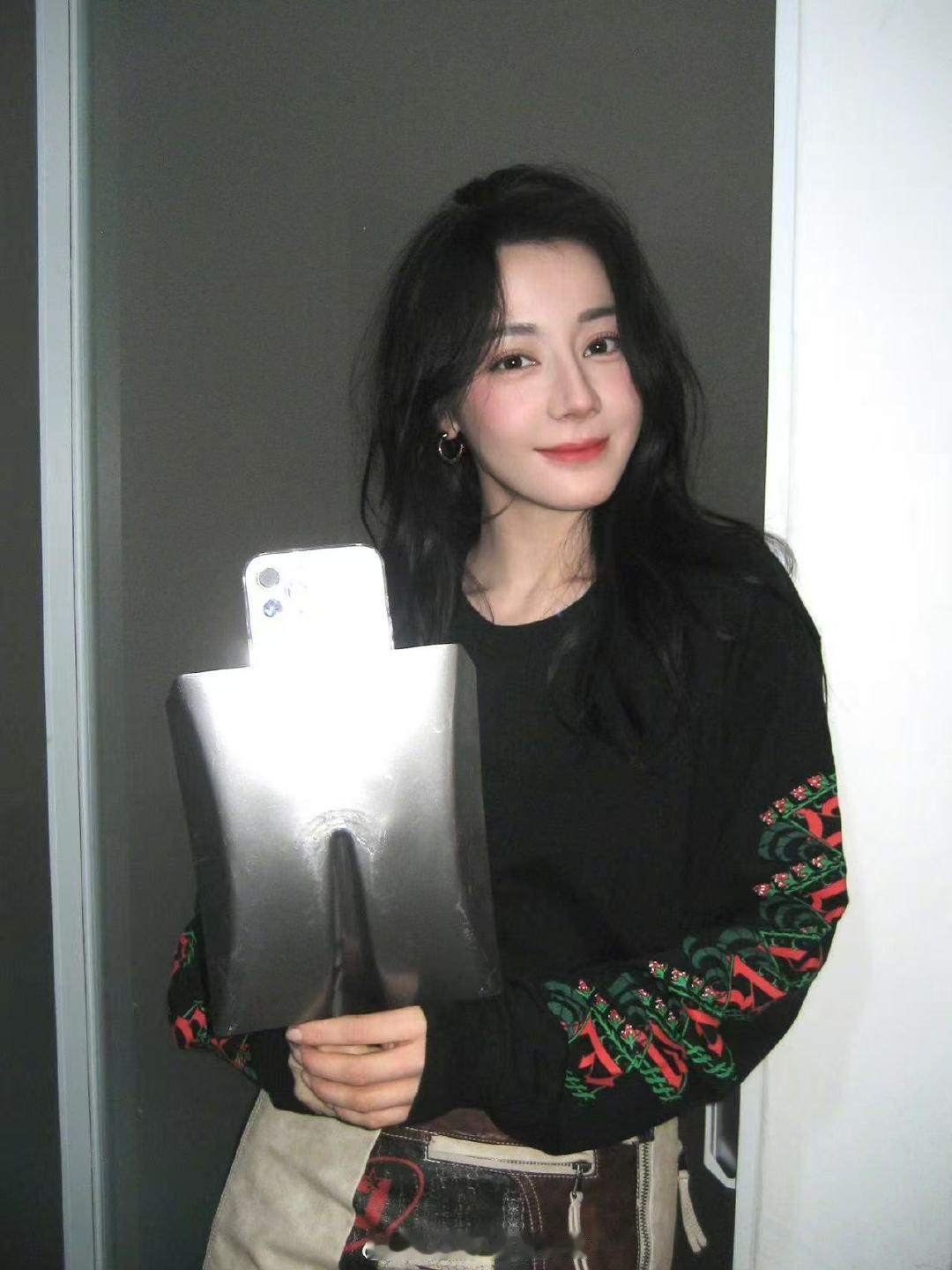 迪丽热巴的抽象手机壳迪丽热巴抽象手机壳大战 迪丽热巴的抽象手机壳们 迪丽热巴