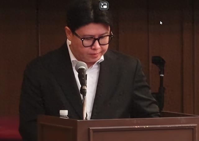 金秀贤风波后首现身，痛哭流泪道歉