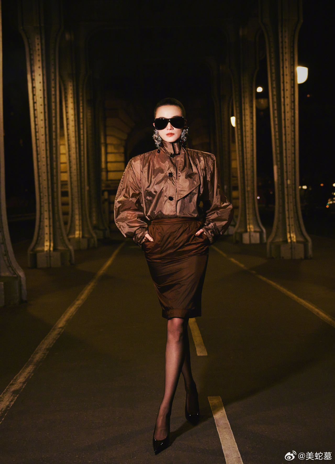 宋佳G社镜头在G社镜头下的巴黎大秀生图简直绝了！1米73的身高优势配上细高跟，腿