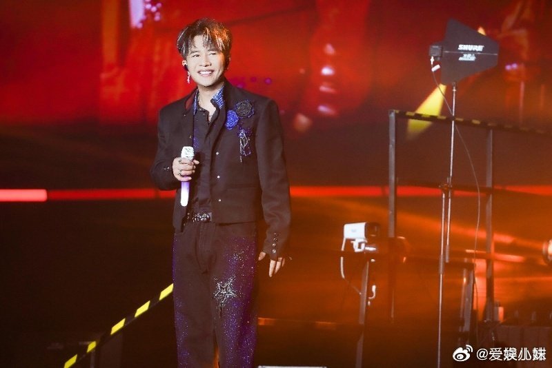 欢子前任租客原来是真实故事被欢子《前任租客》狠狠共情！舞台演绎戳心，背后真实租房