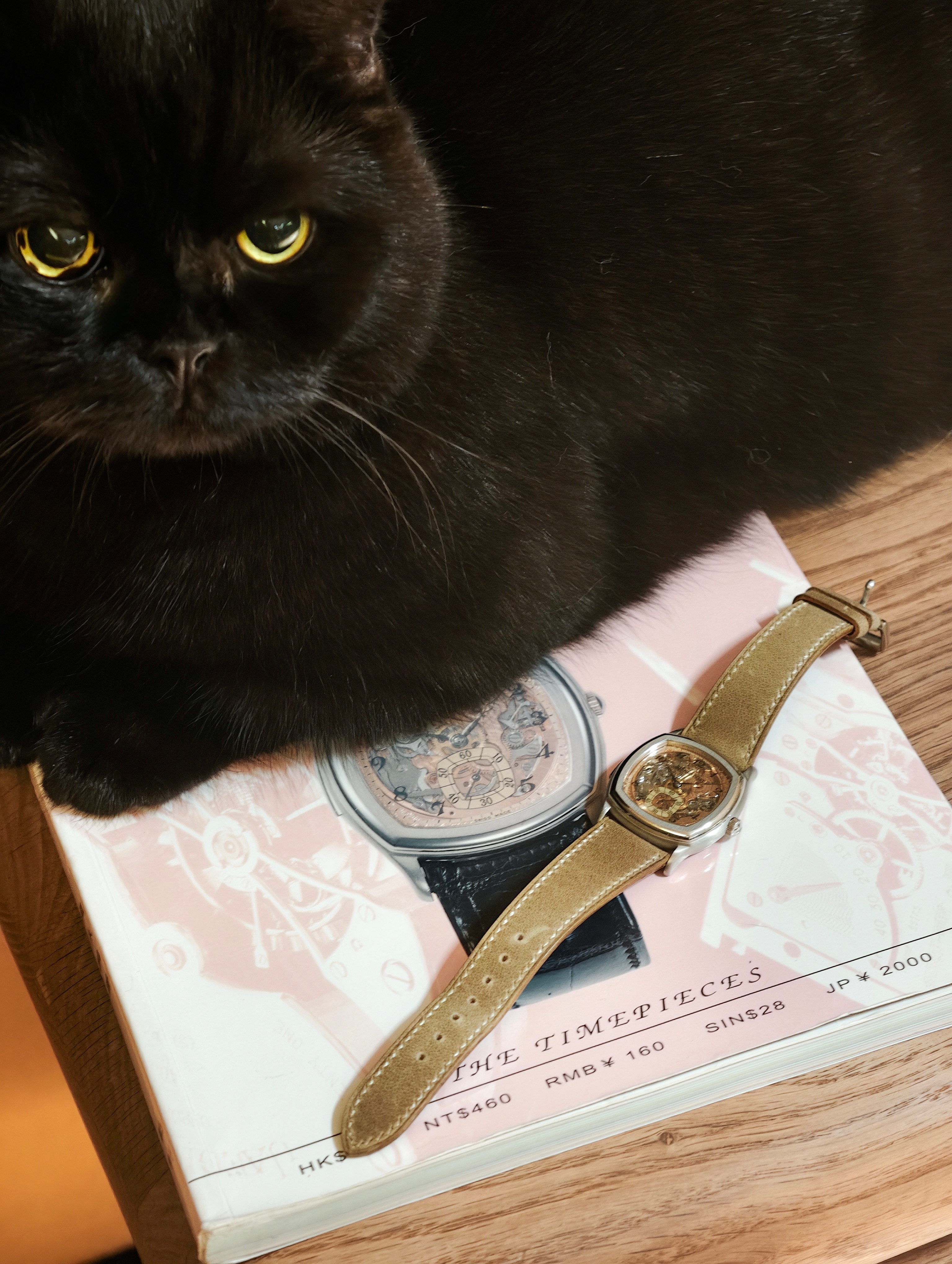 “爱彼镂空三问又算什么东西还不是被我小熊猫踩在脚下!” ​ ​​​