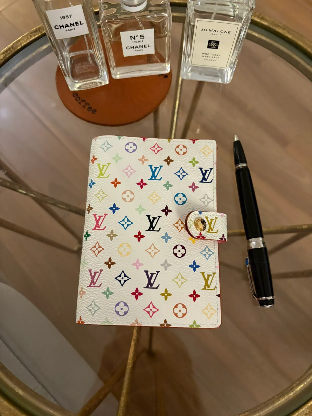 LV白三彩手帐本