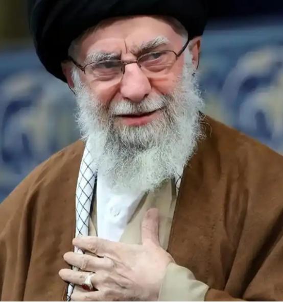 中国为什么不帮伊朗？伊朗是中国的朋友，而不是可靠的朋友，伊朗的战略是摇摆不定，伊