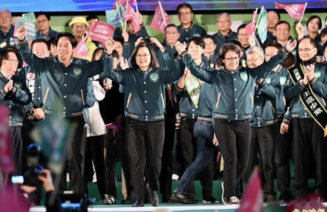 民进党候选人赖清德、萧美琴的“选前之夜”采南北双主场，先赶往本命区台南，最后回防