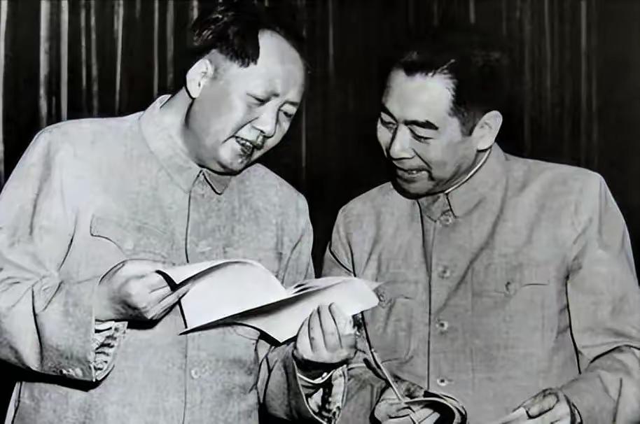 他俩搭伙41年，没红过脸没争过权，秘诀就藏在一个称呼里
凌晨三点电话铃炸响，周恩