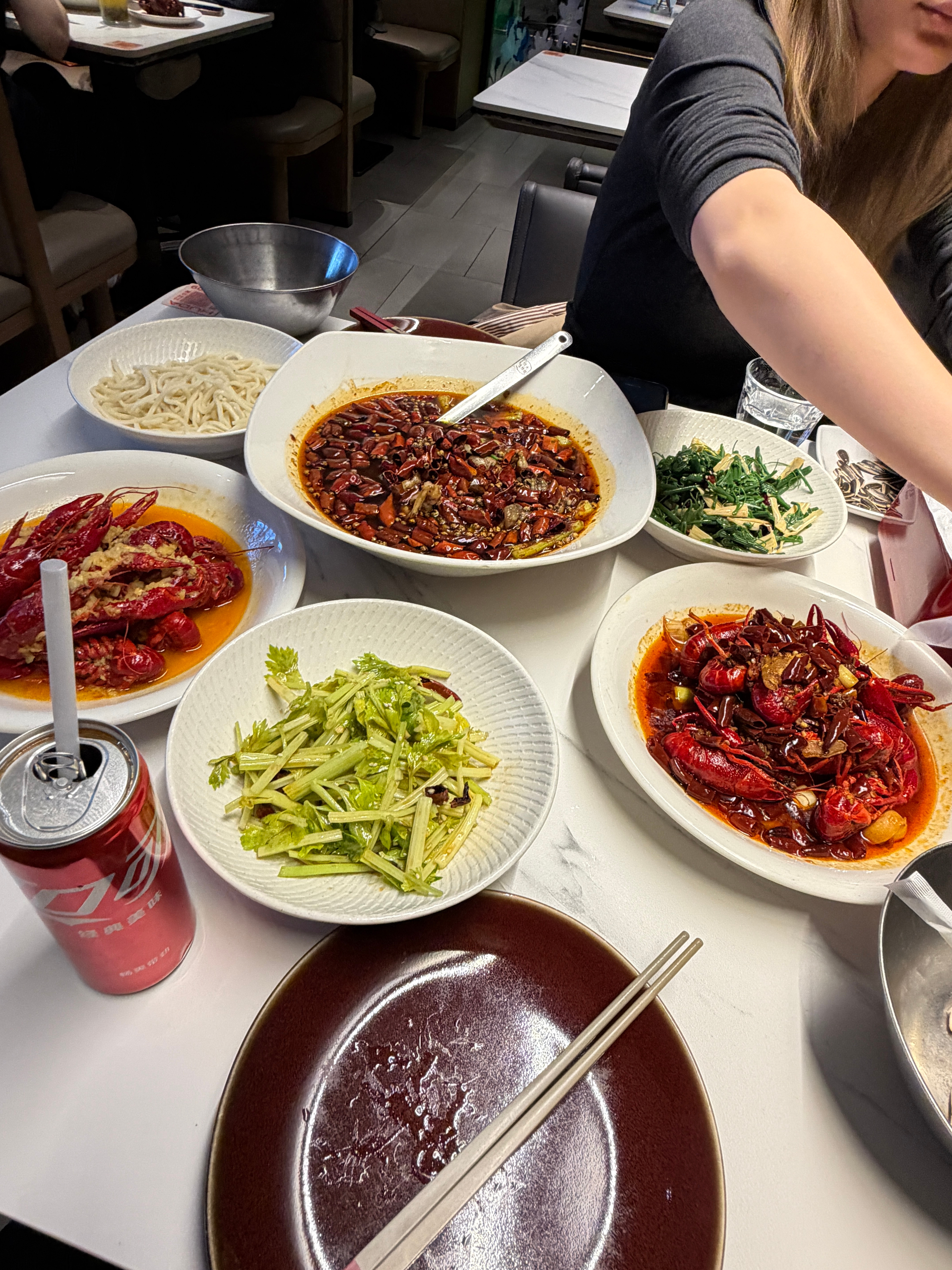 大清早的也太硬核了这早餐  北京·胡大饭馆24h(簋街总店)