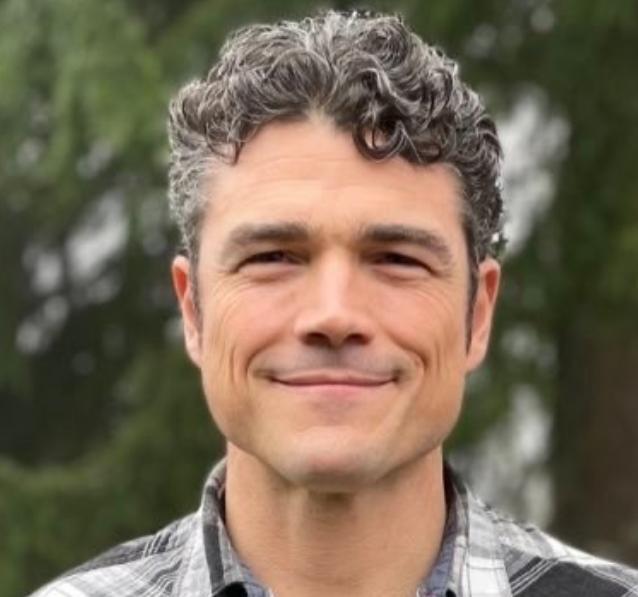 因不满特朗普发动伊朗战争而辞职的美国国家反恐中心主任乔·肯特发文说：“特朗普认为