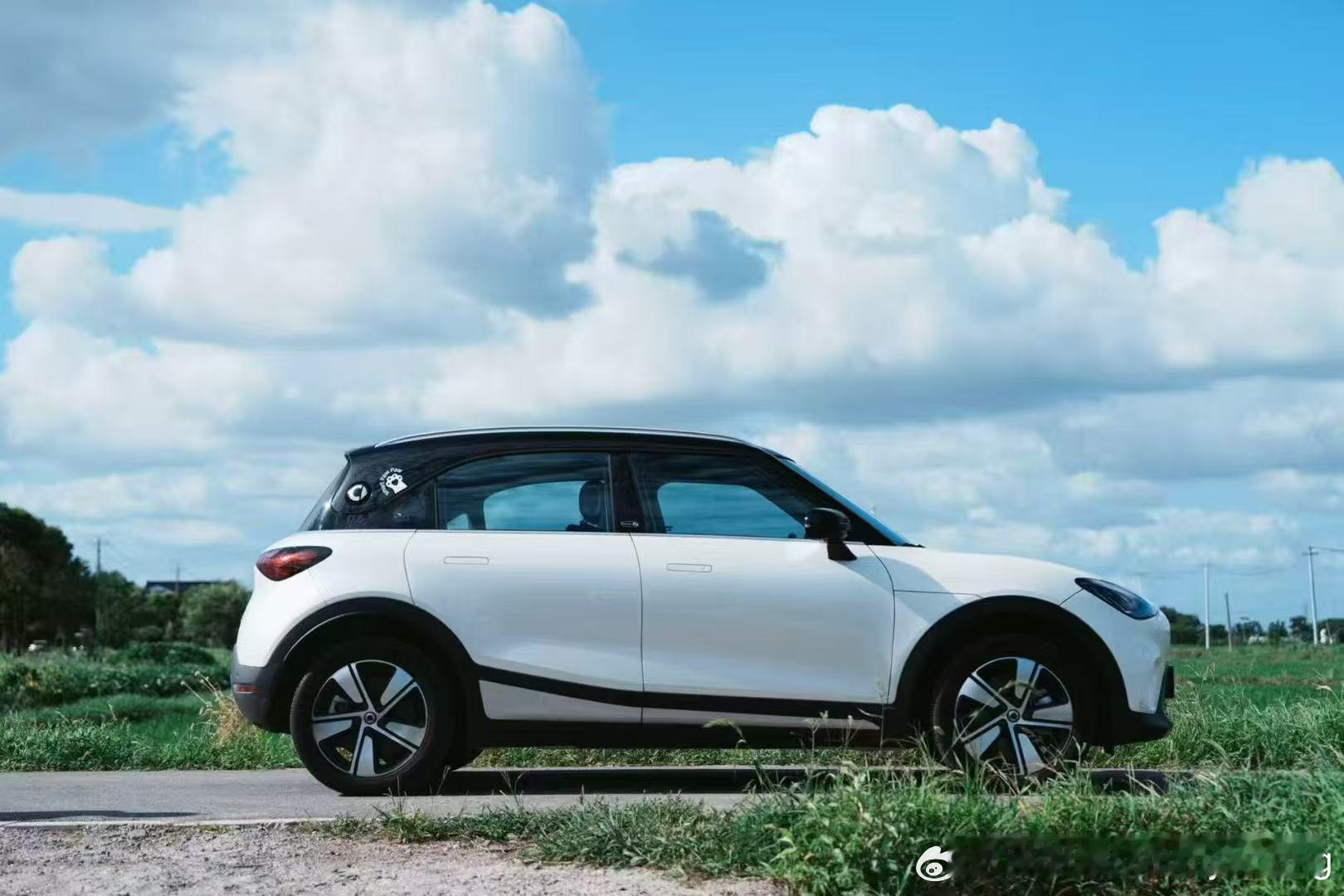 阳光耀眼，座驾也耀眼外A内C，超大百变空间装得下时髦精的松弛和向往smart精灵