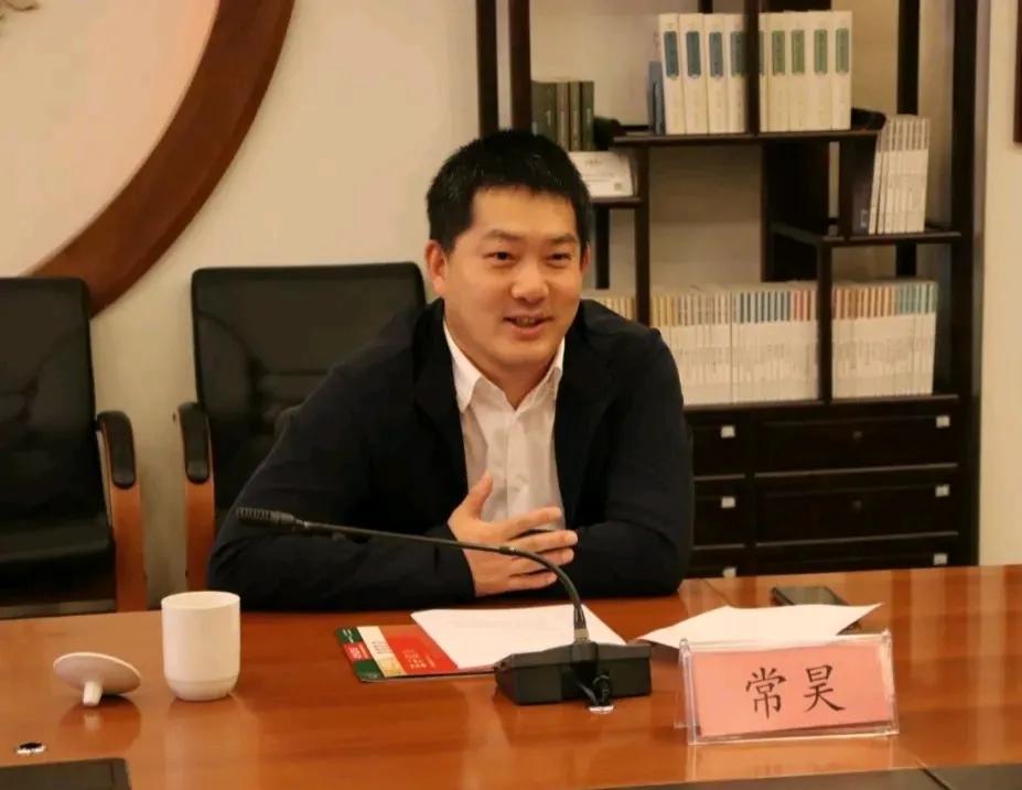 特点鲜明：
突显三个前二
公开预选透明
年轻人的期待


2023年