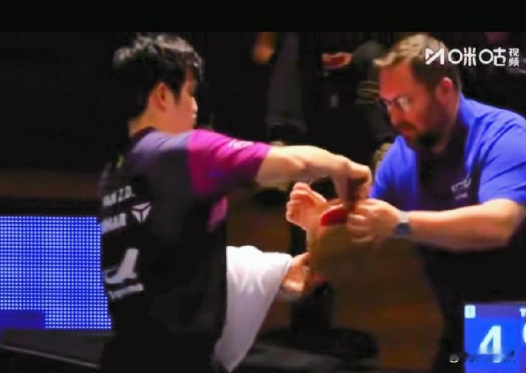 樊振东3:0战胜米洛什后，一个细节看出，为什么东哥能成为世界唯一的金满贯？

比