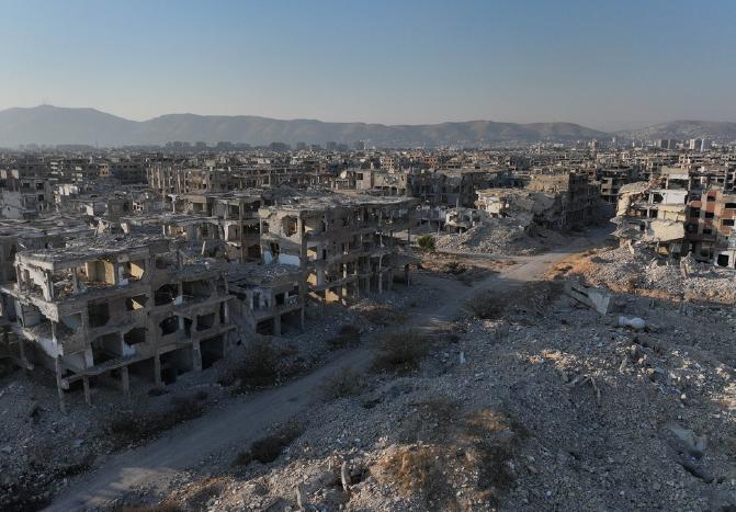 又搞空袭了！
英法空袭叙利亚。

反恐还是双标？
明明是打击极端组织。

偏偏选