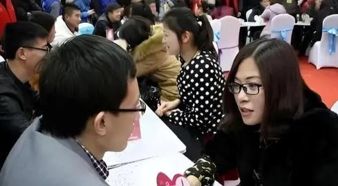 震惊！大龄单身女性越来越多，婚恋观念正在悄然改变？最新数据显示，我国25—34岁