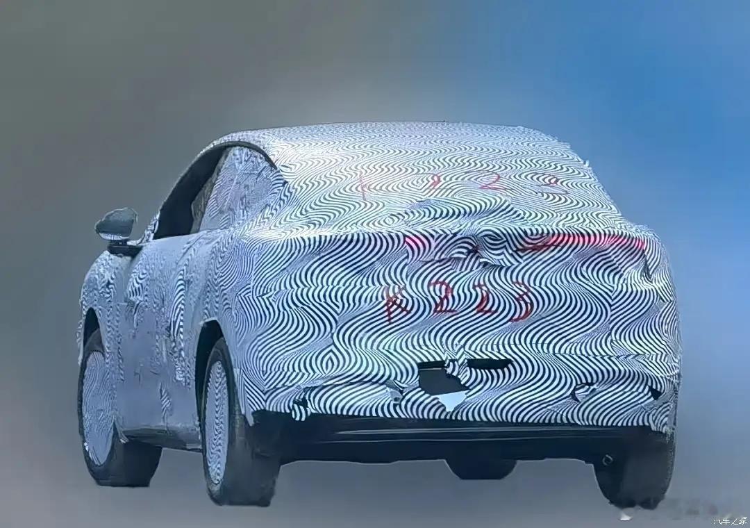 小鹏MONA这个SUV，好像要去掉这个锤子灯了是不是？