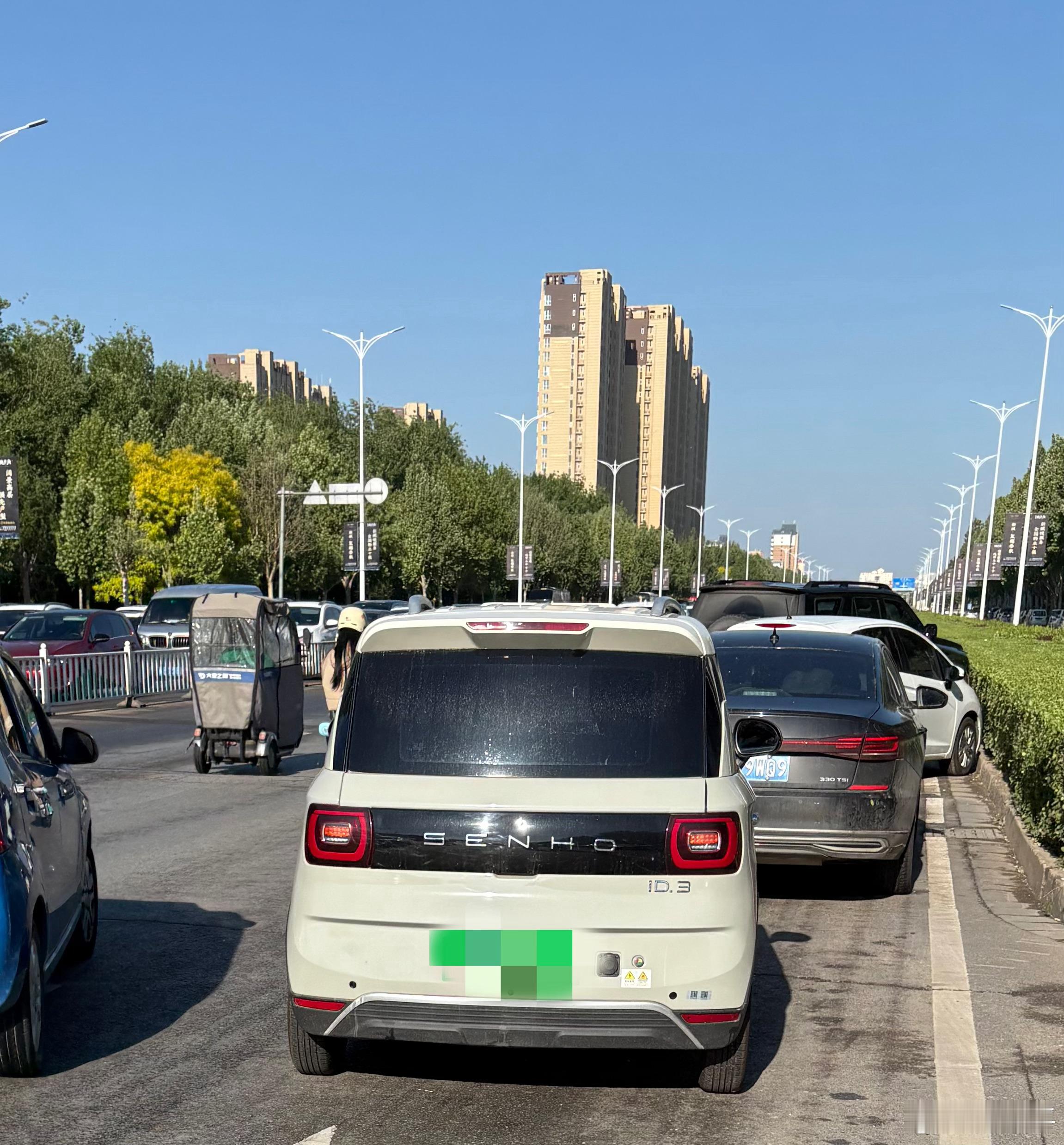 新款ID3，大家见过没？[doge][doge][doge]新能源汽车﻿ ﻿ ​