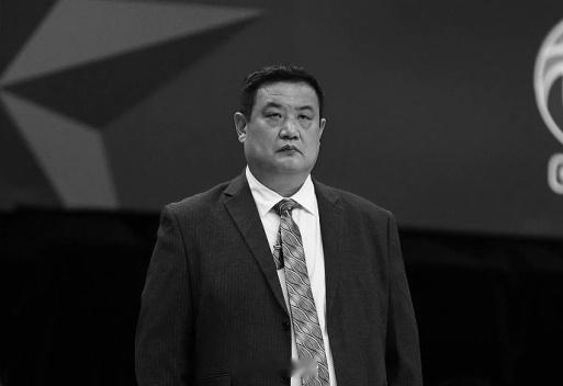山东篮球名宿徐长锁因病英年早逝，享年52岁。徐指导于2003年出任山东青年队主教