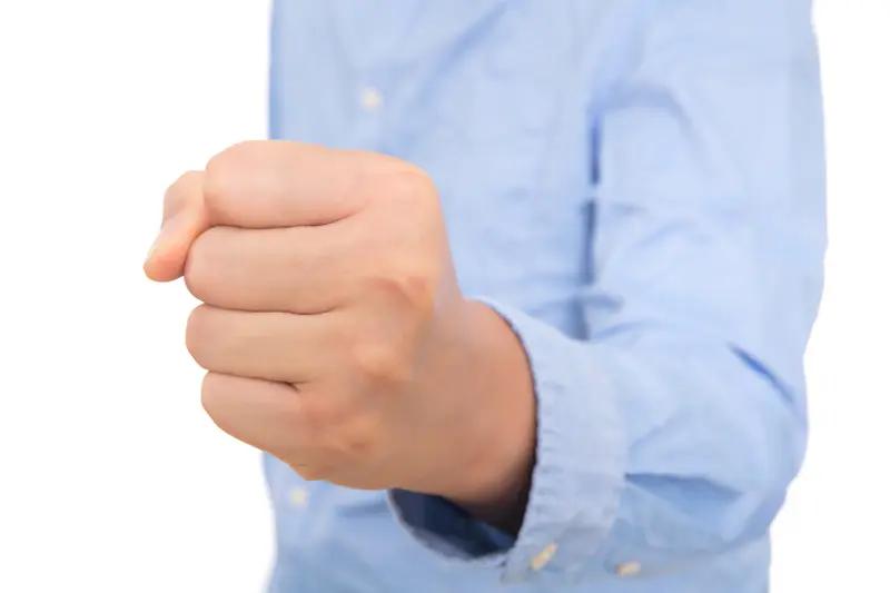 发脾气手抖可太闹心了！我之前也有过这情况。其实发脾气手抖，一方面可能是生理反应。