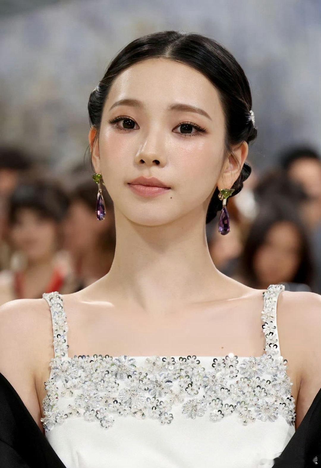 柳智敏 Lisa金智秀郑浩妍合照 OMG 神仙同框杀疯了！柳智敏、Lisa、金智