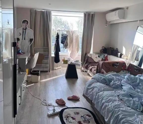 我朋友小刘在北京租房，看中一套一居室，月租6500。他试探着问房东：“阿姨，我一