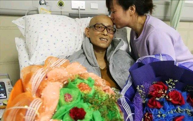 江苏女子高敏不顾家人反对，嫁给40岁绝症男友，17天后男友离世。这“17天婚姻”