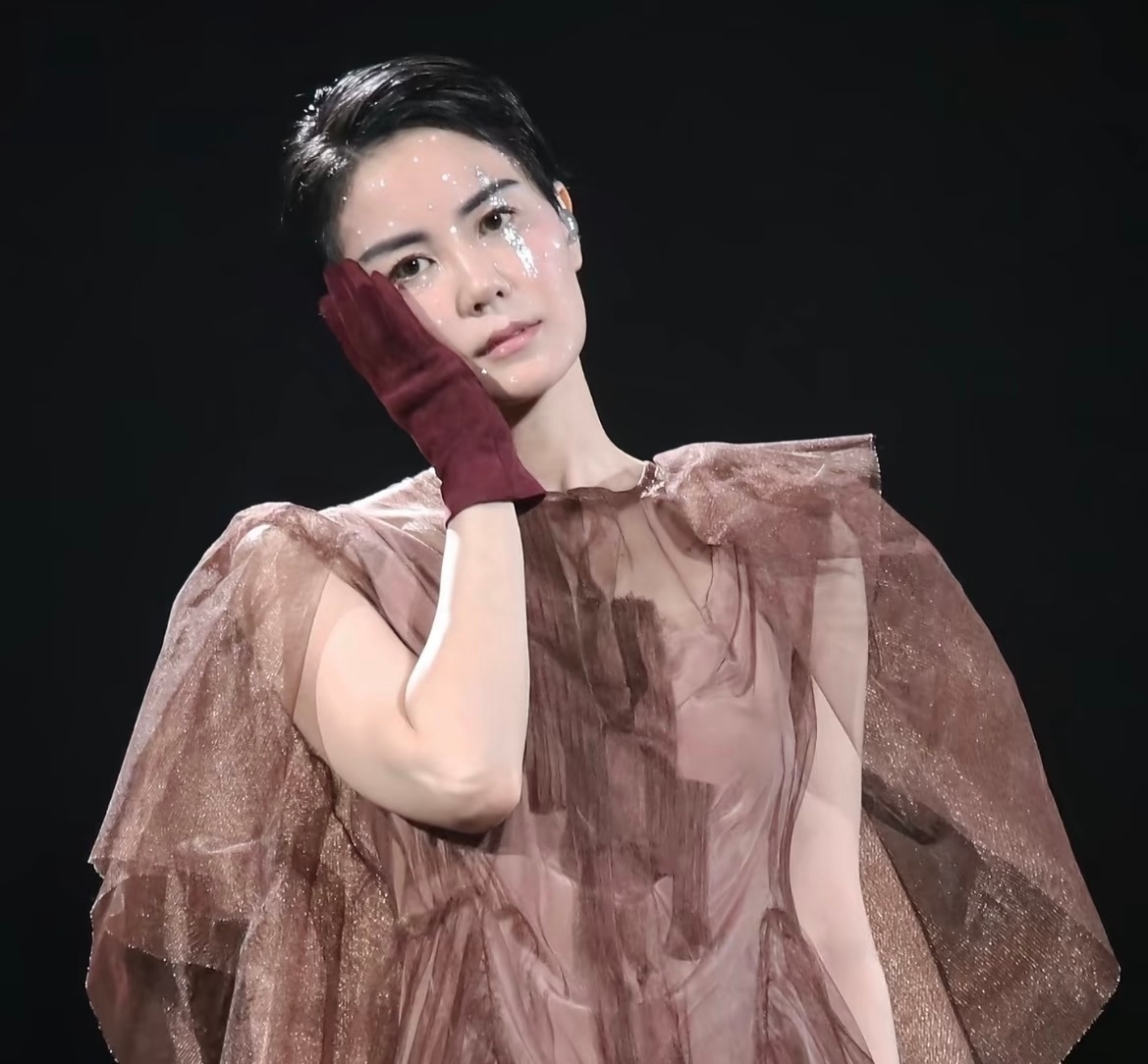网友自制万人语音条合唱如愿听完整个人被狠狠戳中了两万条语音，来自不同城市、不同年
