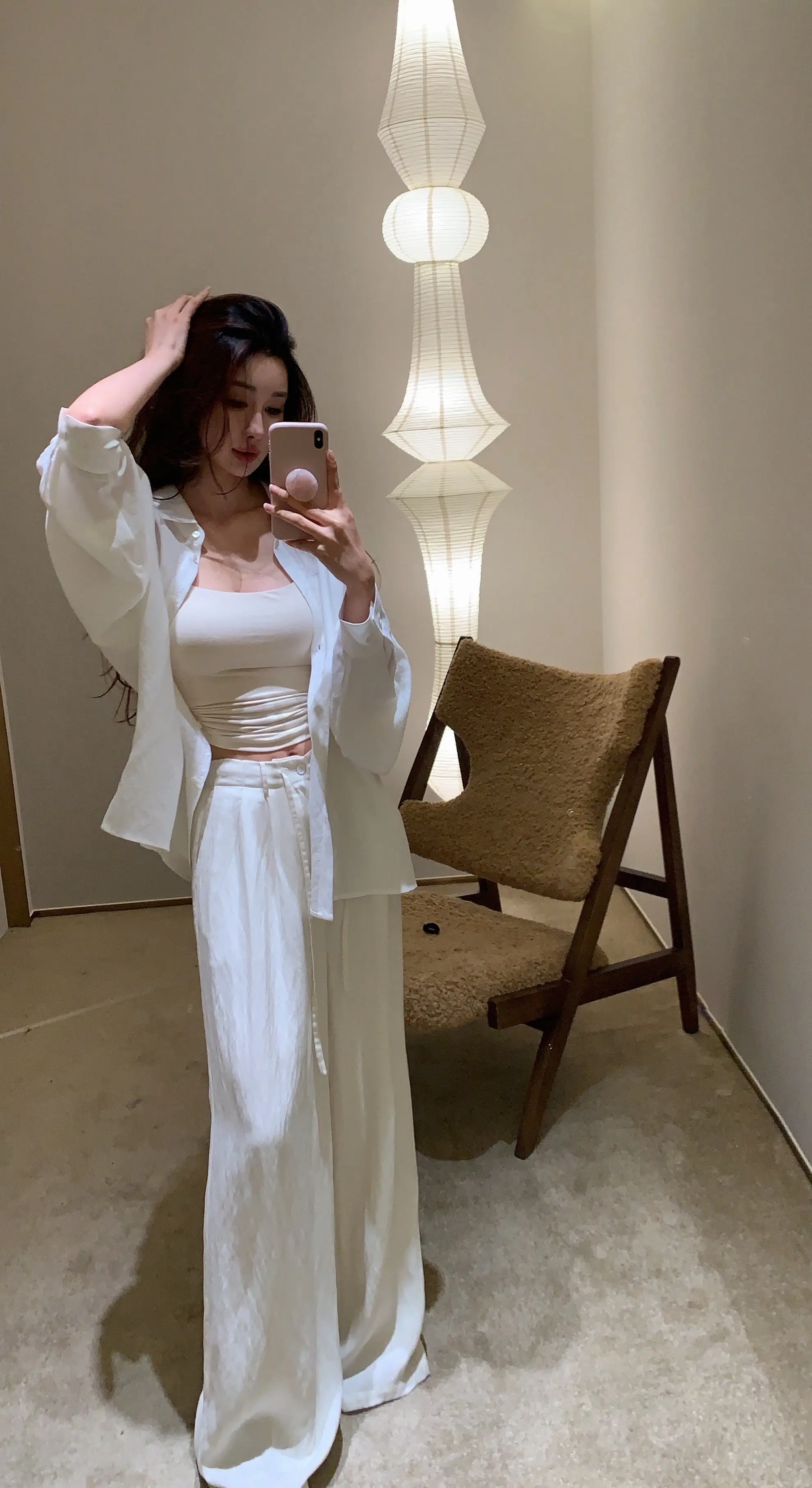 女人一身白 走哪都发财