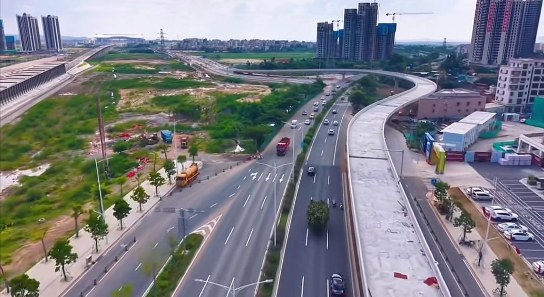 湛江北站湛清路：西段已通车，就差下穿黎湛铁路，预计年底全线贯通


高铁站都通车