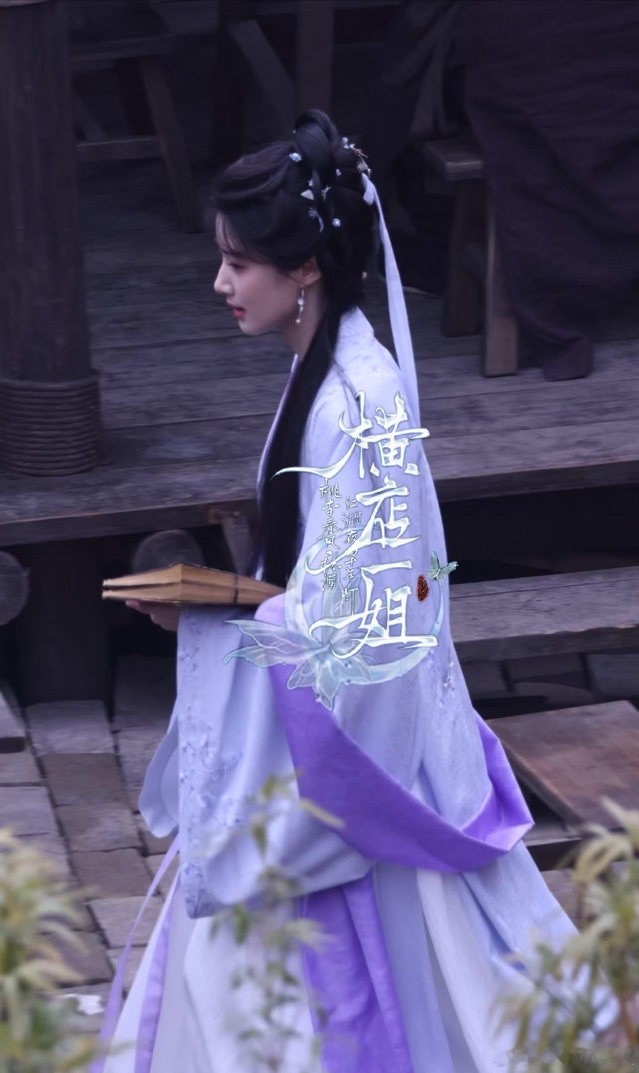 看这背就知道🌷有多瘦了， 好薄一片 