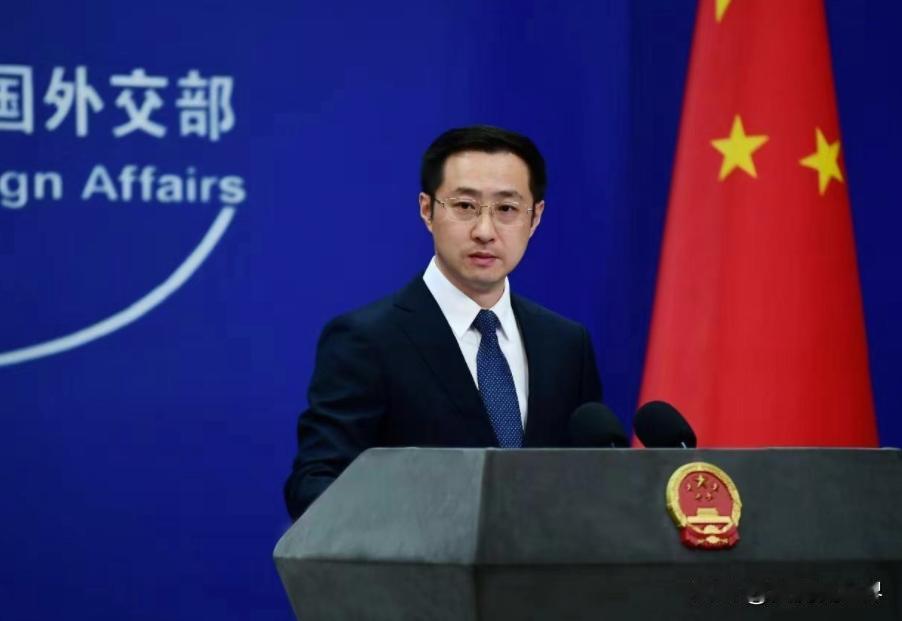 谢谢你美国人阿奎利诺海军上将，让我中华民族实现完全统一提前了八年。
台海网提出了