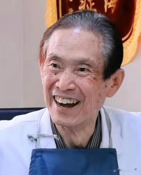 “我的一切都是祖国给的，尤其是手中的刀，我一定要回国，为祖国做贡献。”1986年