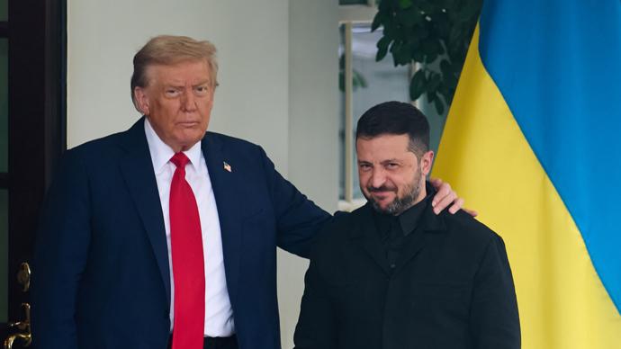G7闭门密谈曝光！
泽连斯基索要反导生产权，特朗普藏两层算计，一旦放行全球军备规
