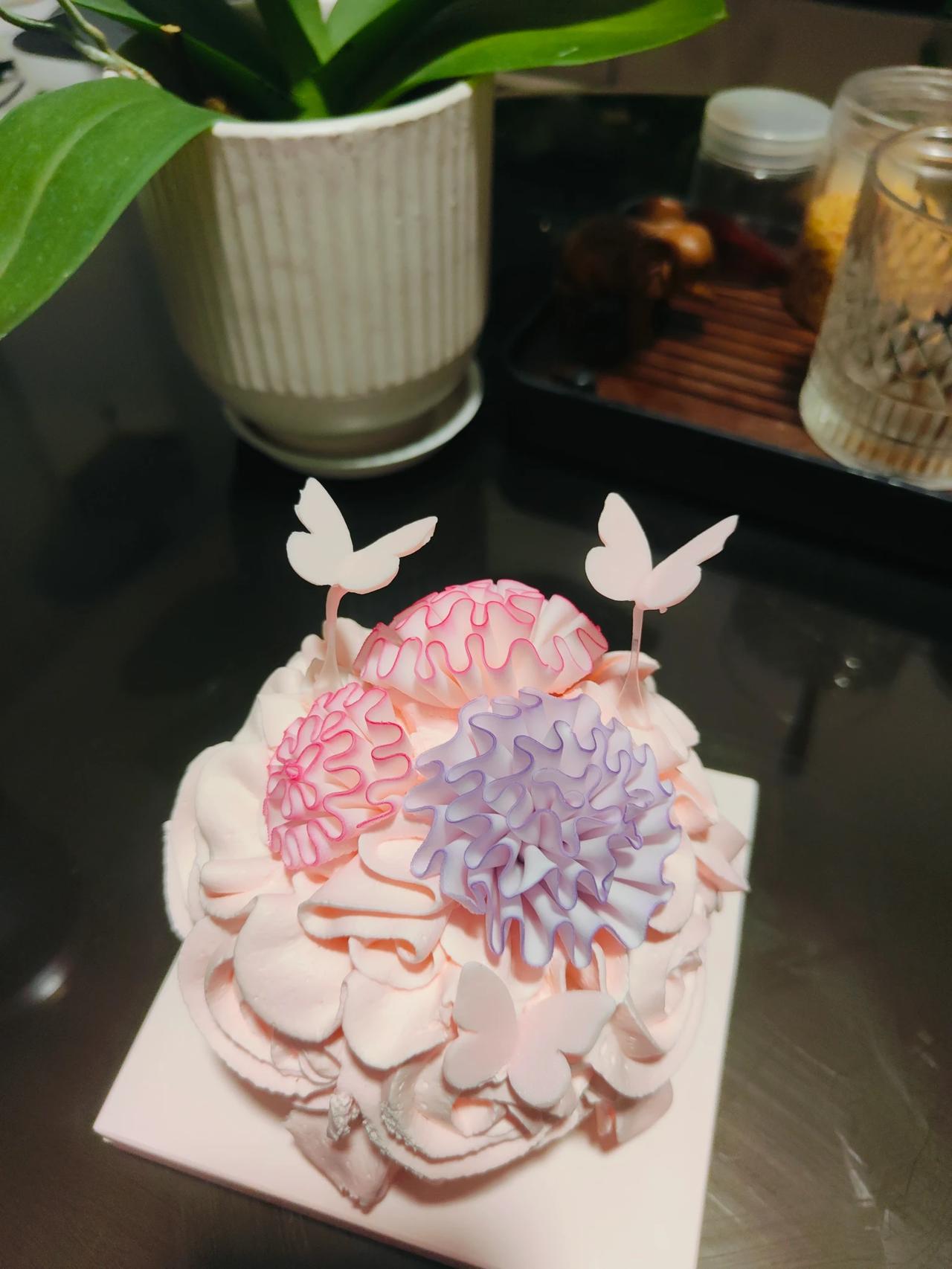 母子之间需要交流的，及时表达心中的情绪，不忍着生闷气。儿子，当天下班就给我买了一