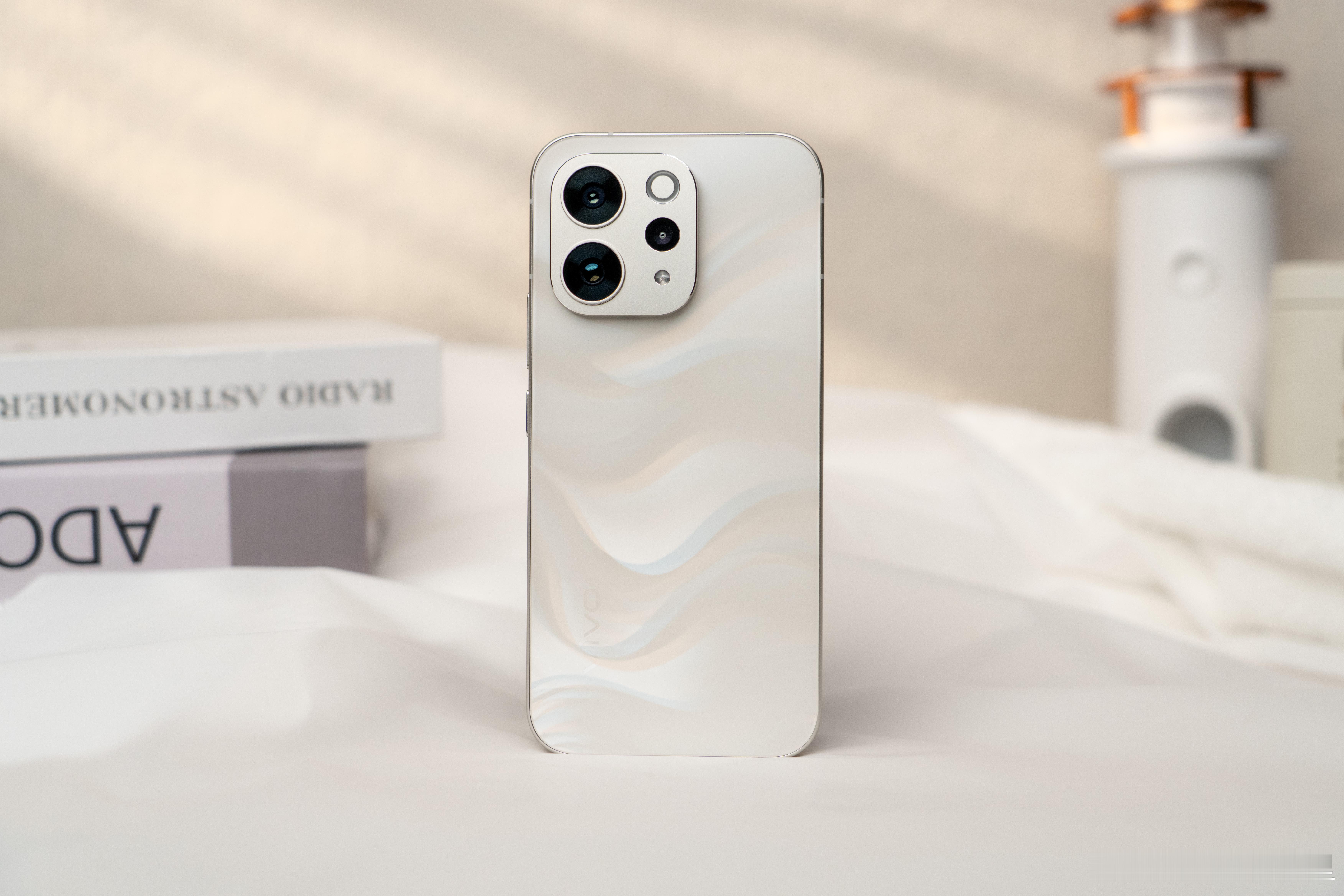 今晚vivo S50系列发布，大家带上存储版本来猜猜 vivo S50 的起售价