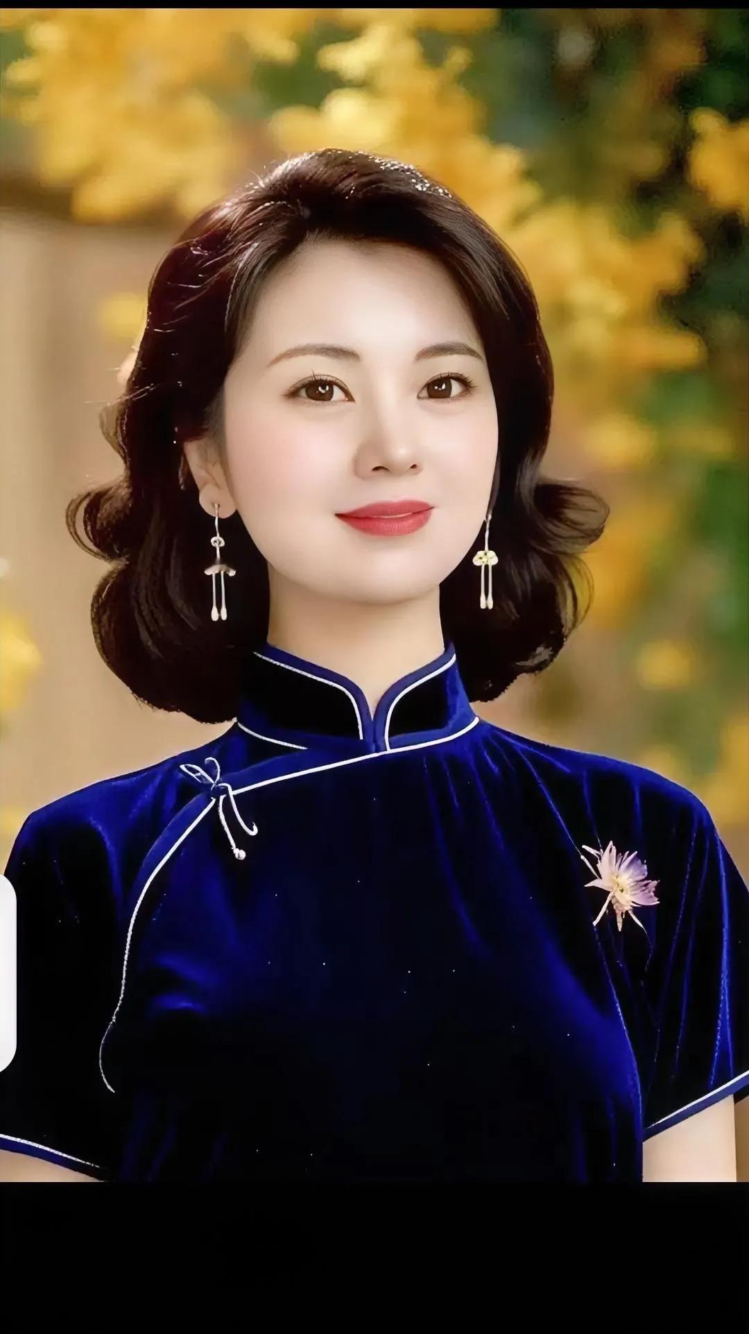 优雅蓝旗袍，经典东方美！💃🌸国风旗袍美女、 旗袍俏女人人爰