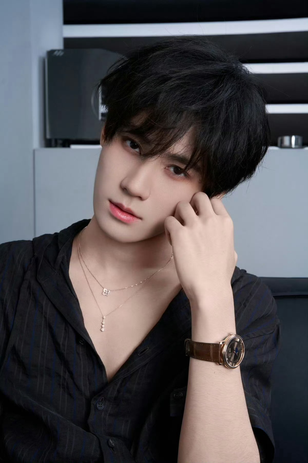 张真源 × 新歌《无名氏》预告海报造型大片📸张真源新歌无名氏预告 张真源深Ｖ九