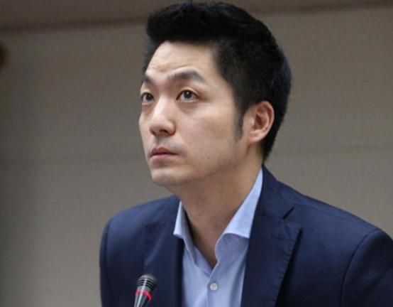 行程有变，蒋万安将提前返台。
 
蒋万安这步棋走得确实让人看不懂，距离12月27